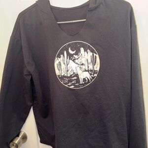 Black Graphic Wolf Desert Sweatshirt